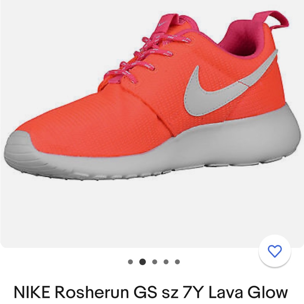 Gently worn Nike rosherun coral shoes- size 4.5Y